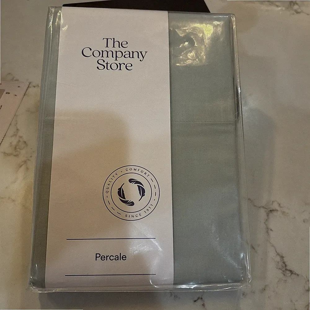 New The Company Store Seamist Green 100% Cotton Percale Standard Pillowcases