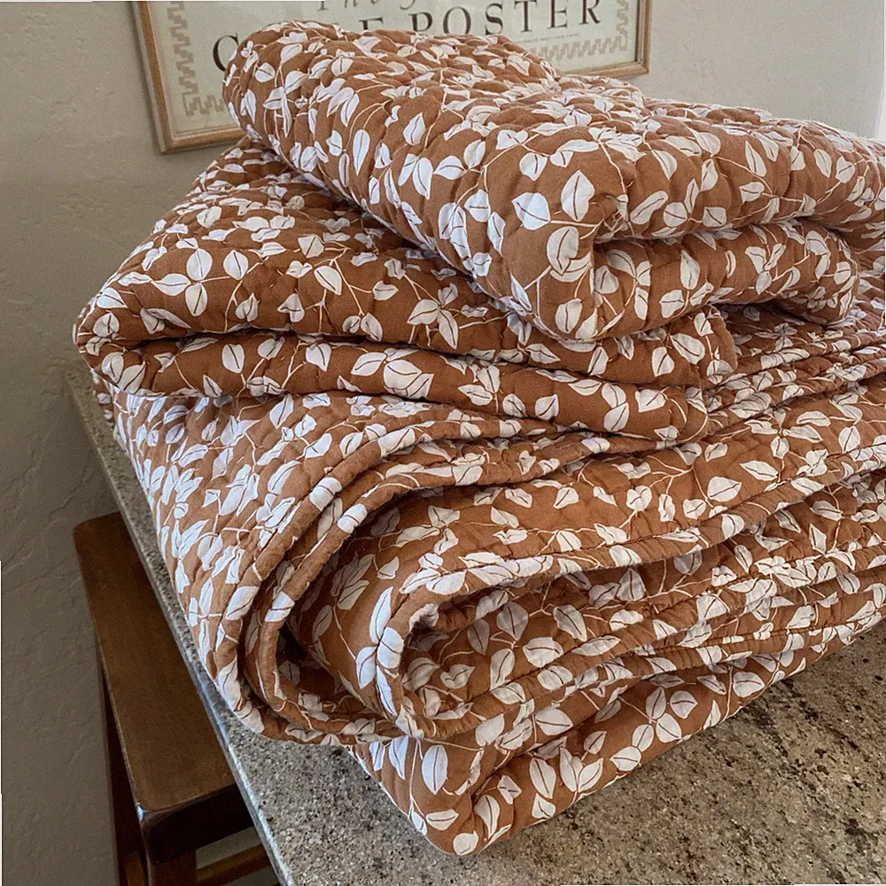 THE COMPANY STORE Full/Queen Botanical QUILT + 2 Shams Floral Terra-Cotta